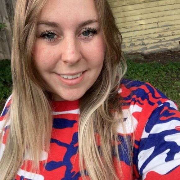 Meet your Posher, Gabrielle - Picture 1 of 1